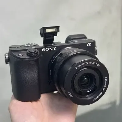 Sony Alpha A6400 Kit 16-50mm OSS Shutter Count Rendah foto